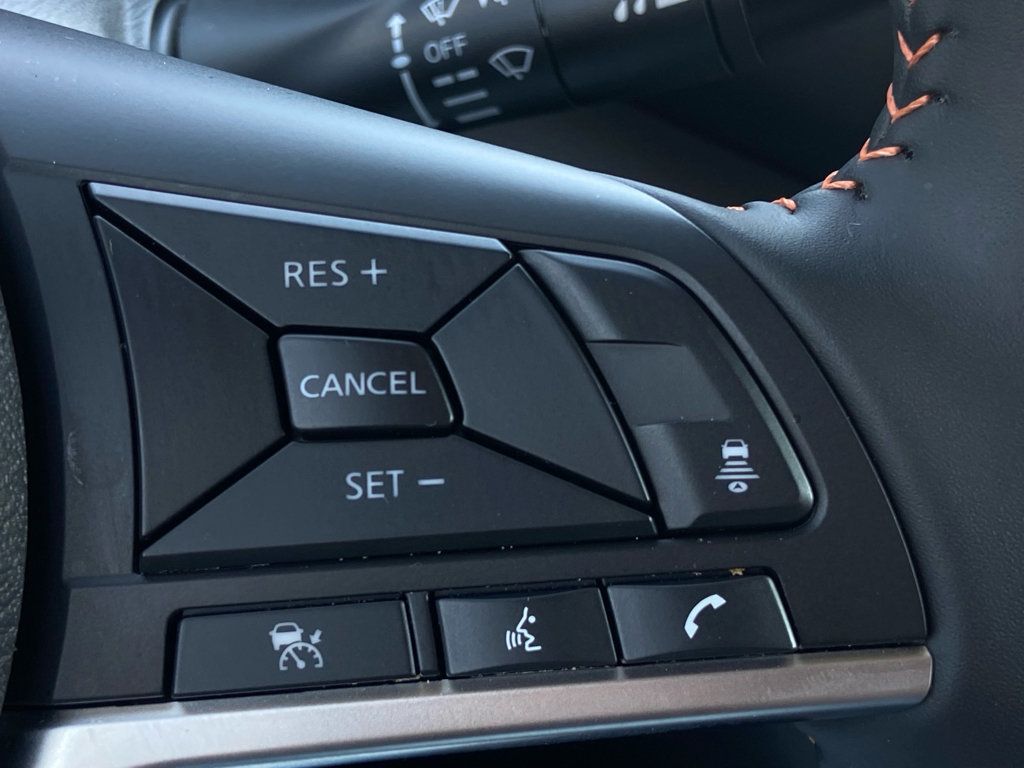 Used 2025 Nissan Sentra SR w/ Midnight Edition FWD image 19