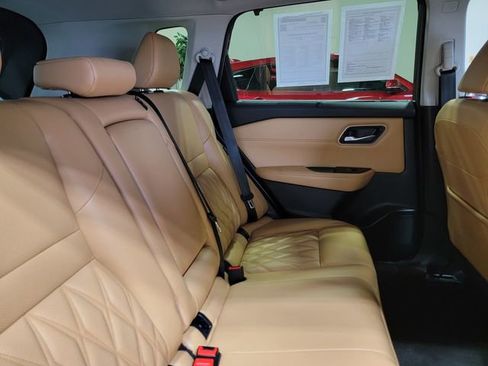 Used 2023 Nissan Rogue Platinum w/ Platinum Premium Package image 15