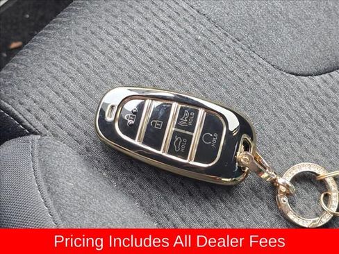 Used 2023 Hyundai Santa Fe SEL w/ Winter Weather Package AWD/4WD image 16