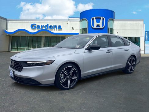 Certified 2025 Honda Accord Sport image 3