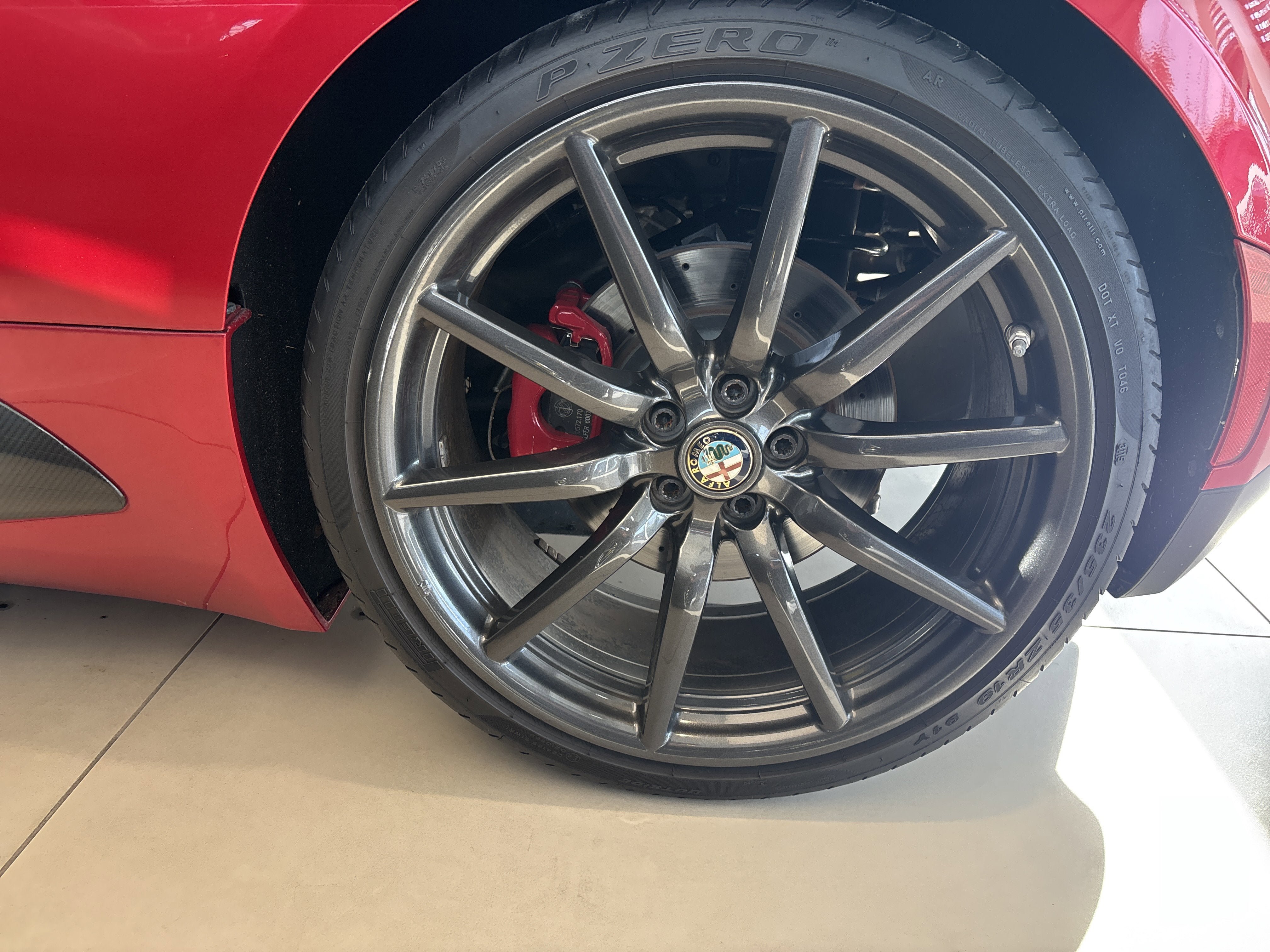 Used 2016 Alfa Romeo 4C Spider RWD image 6
