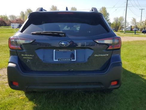 Used 2024 Subaru Outback Premium AWD/4WD image 4