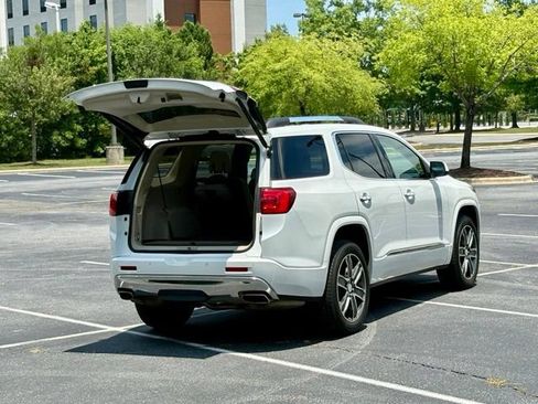 Used 2018 GMC Acadia Denali w/ Technology Package FWD image 18