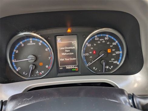 Used 2018 Toyota RAV4 Limited image 28