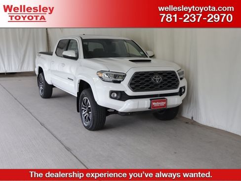 Used 2021 Toyota Tacoma TRD Sport w/ TRD Premium Sport Package AWD/4WD image 1