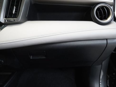 Used 2014 Toyota RAV4 Limited w/ Technology Package AWD/4WD image 33