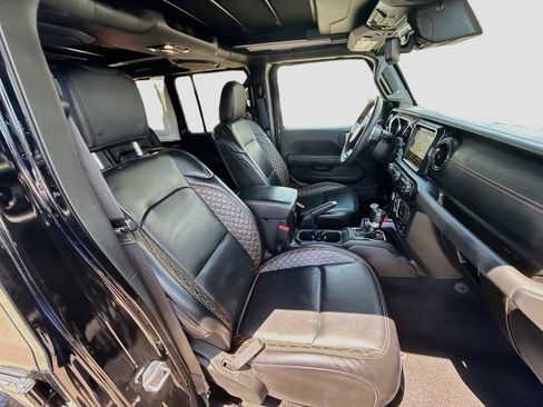 Used 2023 Jeep Wrangler Unlimited Sahara AWD/4WD image 34