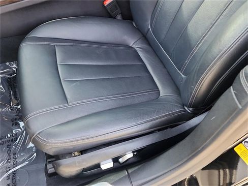 Used 2019 BMW 740i image 23