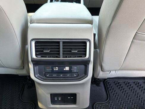 Certified 2026 Volkswagen Atlas SEL AWD/4WD image 28