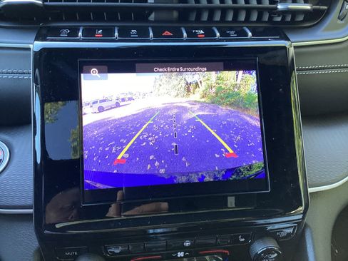 New 2025 Jeep Grand Cherokee L Laredo w/ Luxury Tech Group I image 23