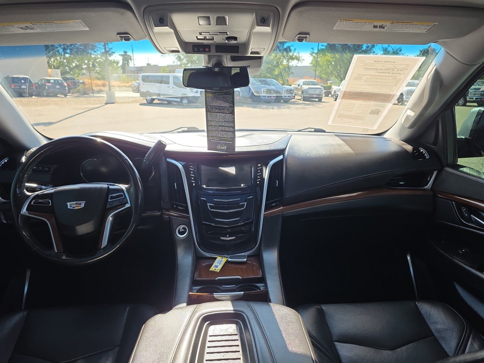 Used 2019 Cadillac Escalade Luxury AWD/4WD image 17