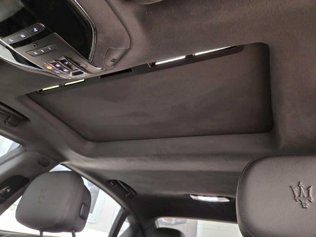 Used 2023 Maserati Quattroporte GT RWD image 17