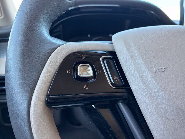 Certified 2023 Lincoln Corsair FWD w/ Equipment Group 101A image 27