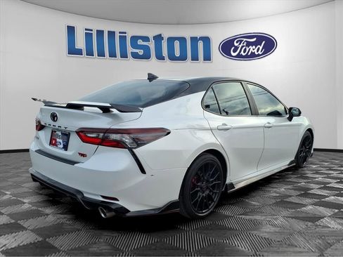 Used 2023 Toyota Camry XSE image 3