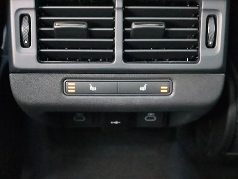 Used 2025 Land Rover Range Rover Evoque S image 28