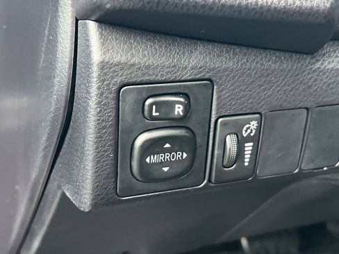 Used 2016 Toyota Corolla S image 29