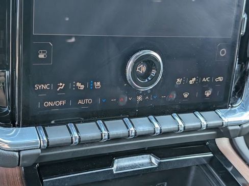 Certified 2025 GMC Yukon Denali AWD/4WD image 15