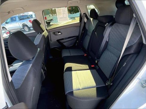 Certified 2023 Nissan Rogue SV image 15