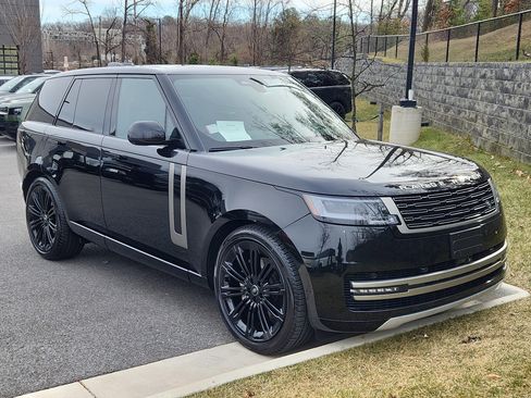 Used 2024 Land Rover Range Rover SE image 10