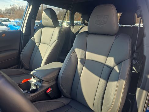 Used 2025 Subaru Outback Wilderness image 12