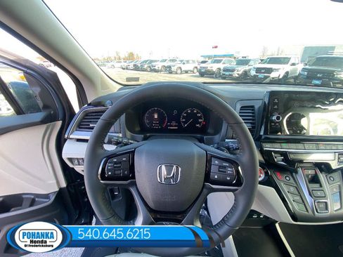 New 2026 Honda Odyssey Touring image 20