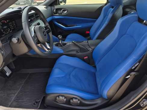 Used 2024 Nissan Z Performance w/ Floor Mat Package RWD image 14