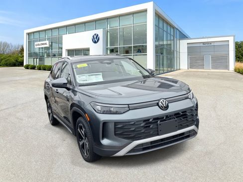 New 2026 Volkswagen Tiguan SE AWD/4WD image 4
