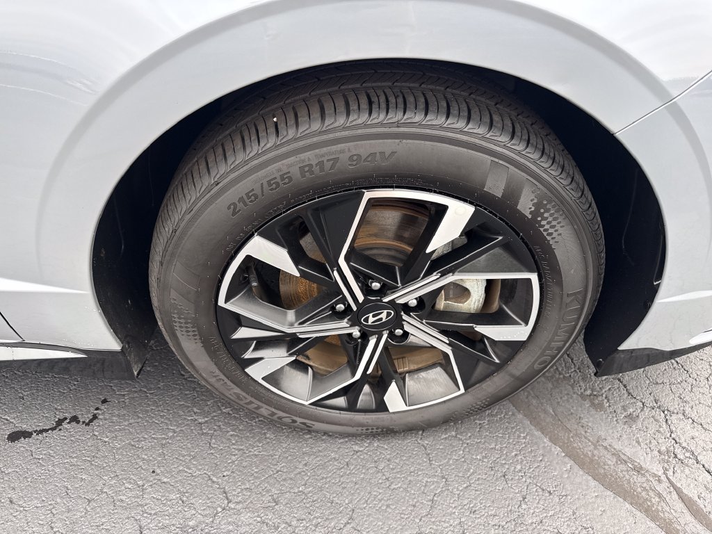 Used 2025 Hyundai Sonata SEL FWD image 24