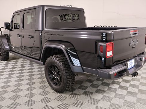 Used 2023 Jeep Gladiator Willys image 22