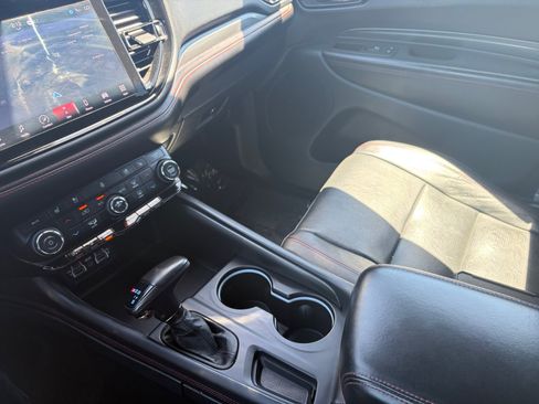 Used 2024 Dodge Durango GT AWD/4WD image 19