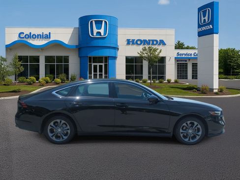 Used 2023 Honda Accord SE image 8