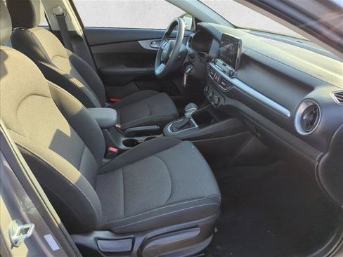 Used 2023 Kia Forte LXS FWD image 25