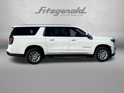 Used 2024 Chevrolet Suburban LT AWD/4WD image 3