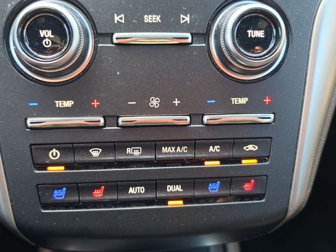 Used 2015 Lincoln MKC FWD w/ Equipment Group 102A Reserve image 18