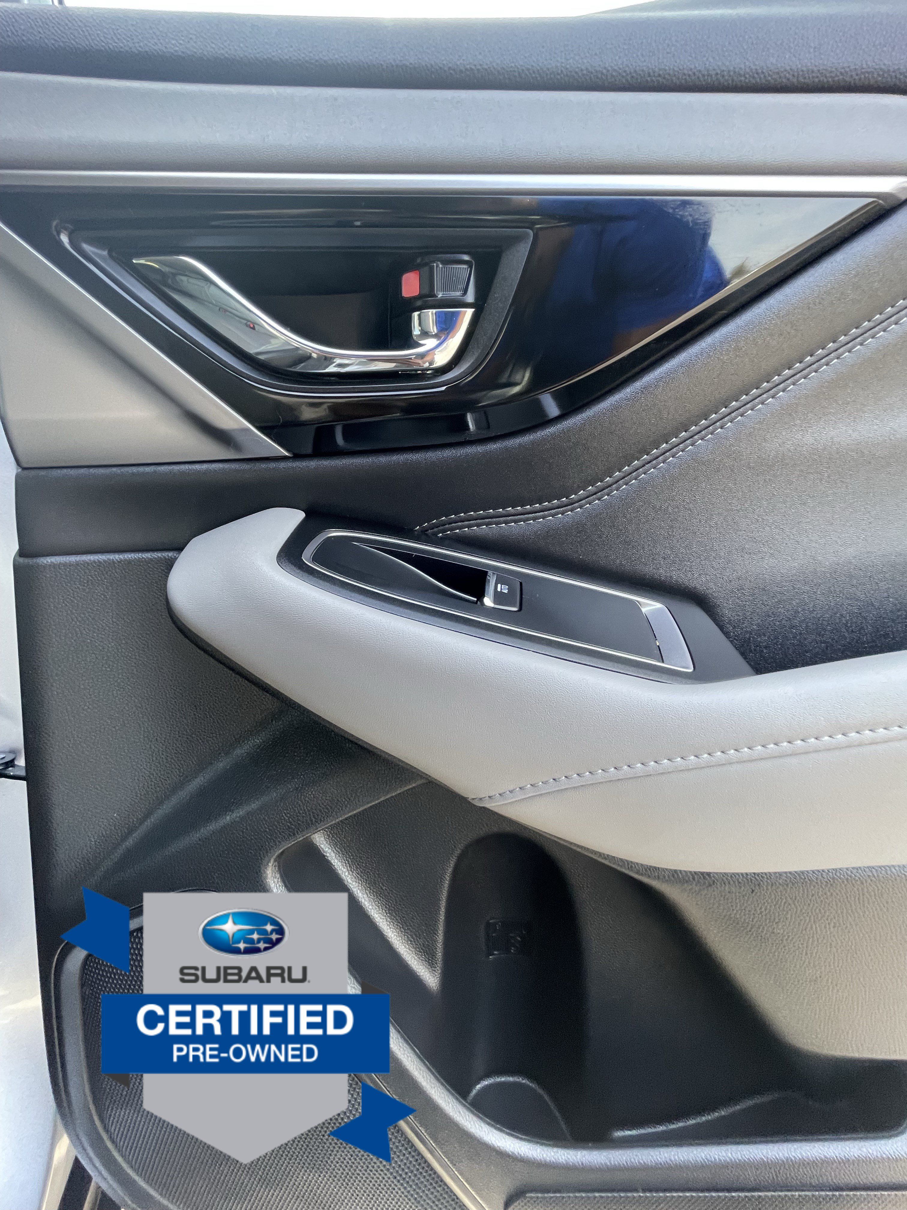 Certified 2025 Subaru Outback Limited AWD/4WD image 11