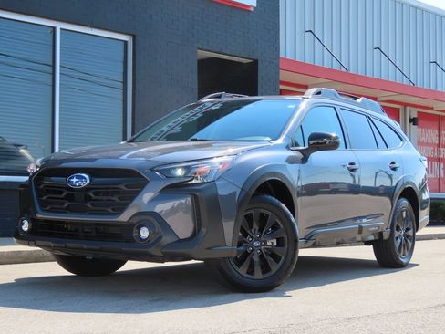 Used 2025 Subaru Outback Onyx Edition AWD/4WD image 7