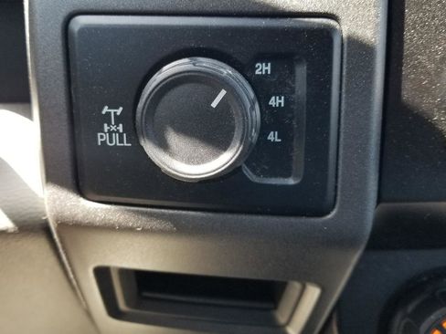 Used 2020 Ford F250 XL w/ Power Equipment Group image 14