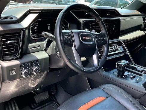 Used 2024 GMC Sierra 1500 AT4 w/ AT4 Premium Package AWD/4WD image 18