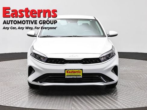Used 2023 Kia Forte LXS FWD image 2
