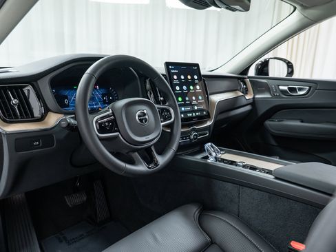 New 2026 Volvo XC60 B5 Ultra w/ Protection Package Premier image 12