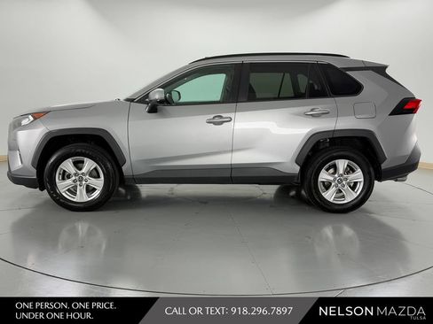 Used 2020 Toyota RAV4 XLE FWD image 5