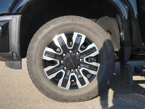Used 2024 GMC Sierra 3500 Denali Ultimate AWD/4WD image 32
