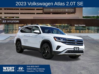Used 2023 Volkswagen Atlas SE w/ Panoramic Sunroof Package