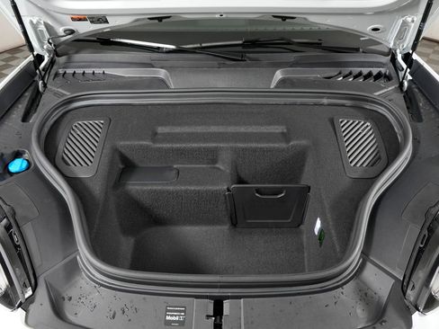 New 2026 Porsche Macan 4 Electric AWD/4WD image 12