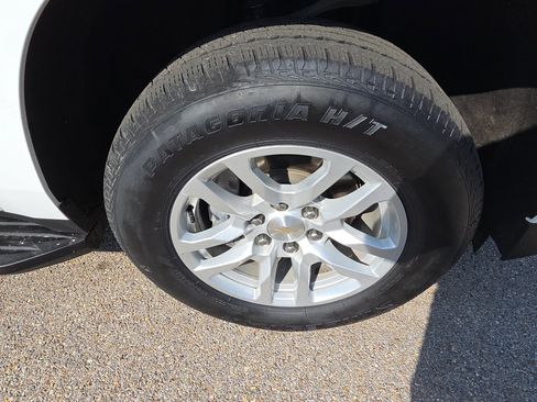 Used 2023 Chevrolet Tahoe LS image 10