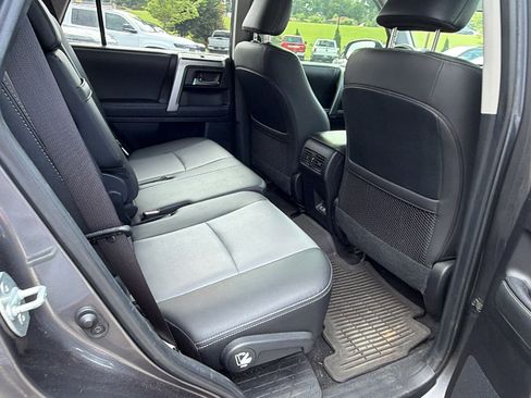 Used 2020 Toyota 4Runner SR5 Premium w/ Moonroof Package AWD/4WD image 22