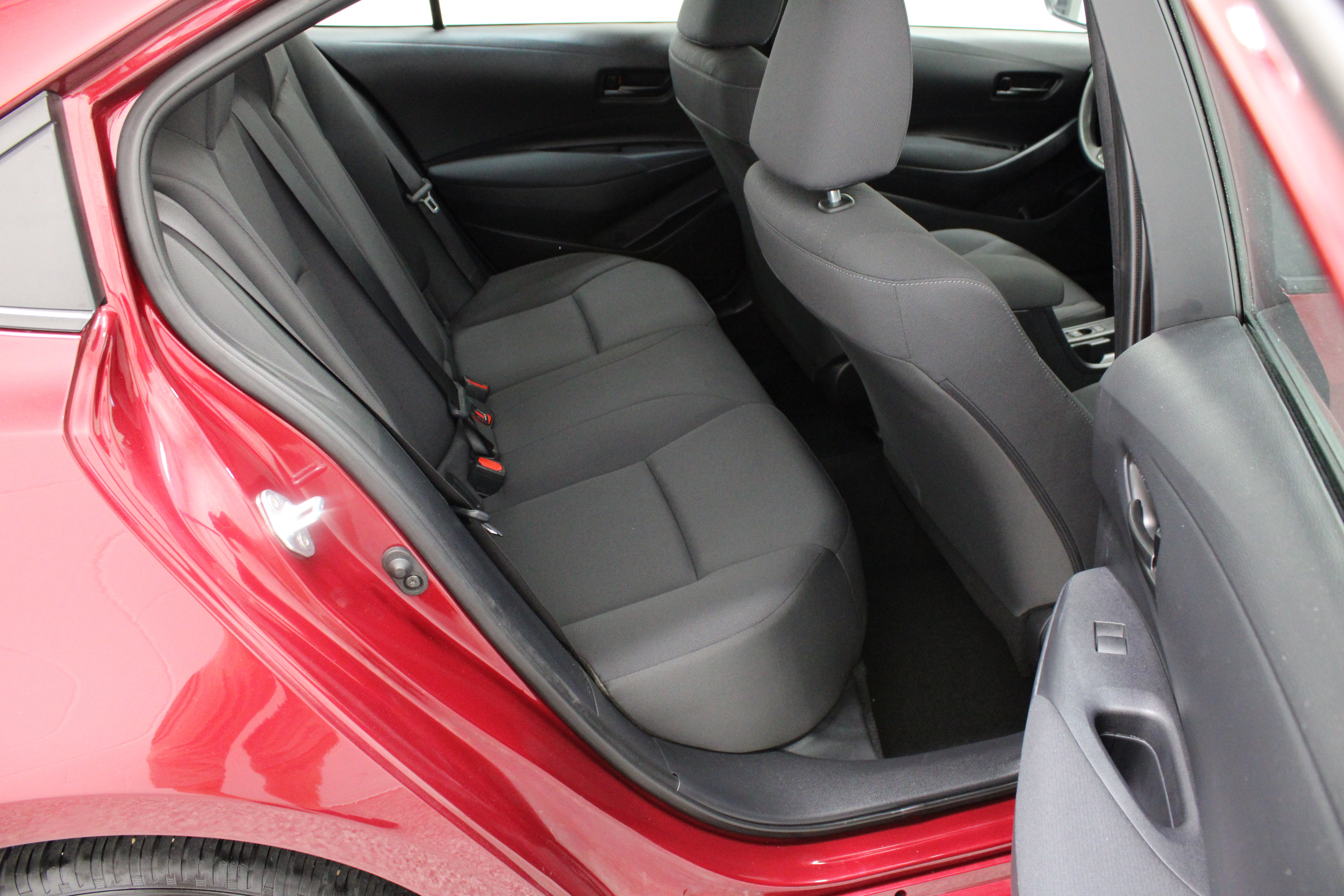 Used 2023 Toyota Corolla LE FWD image 30