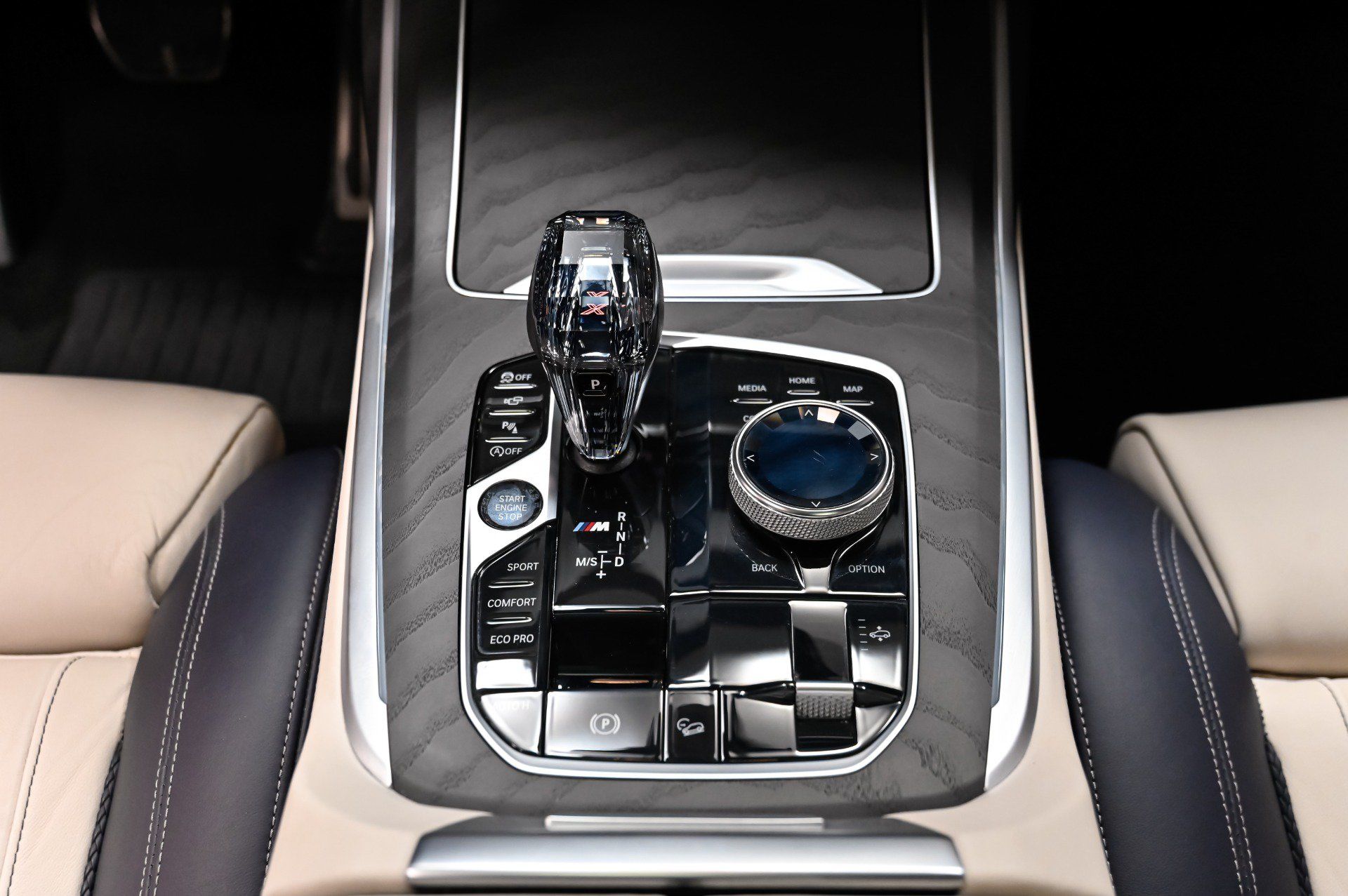 Used 2021 BMW X7 M50i AWD/4WD image 11