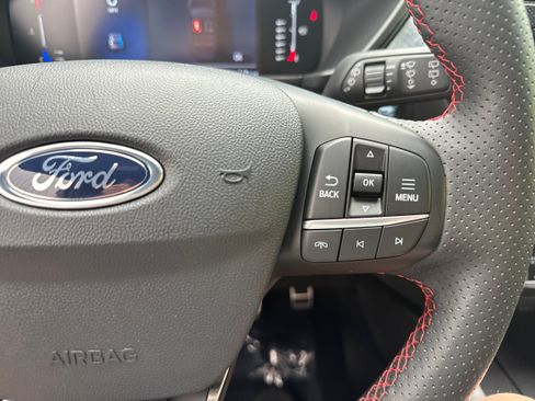 Used 2024 Ford Escape ST-Line FWD image 23
