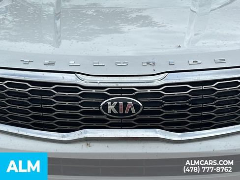 Used 2020 Kia Telluride S w/ S 8 Passenger Seating Package FWD image 5